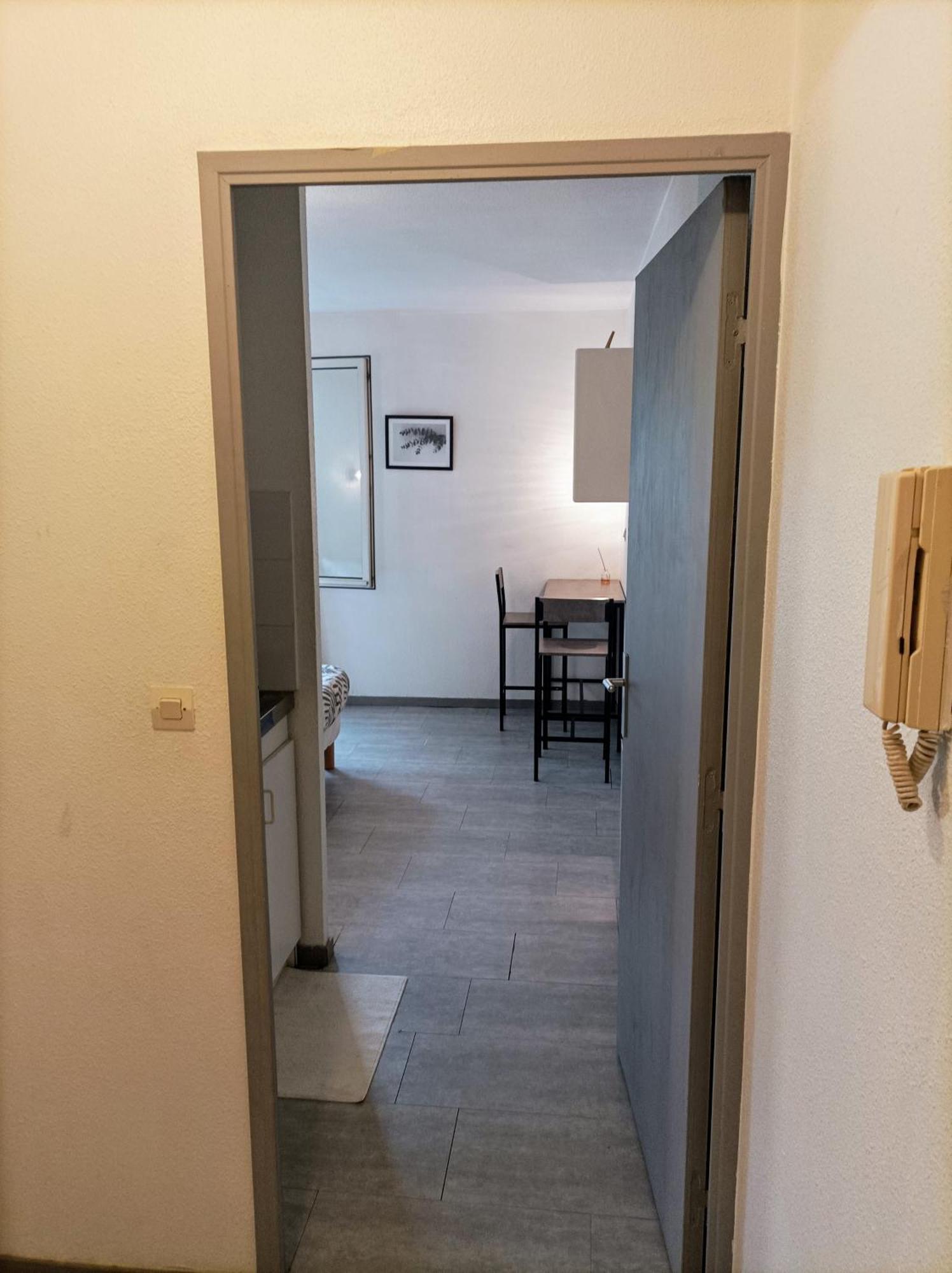 Apartment Near Center Montpellier Exteriör bild